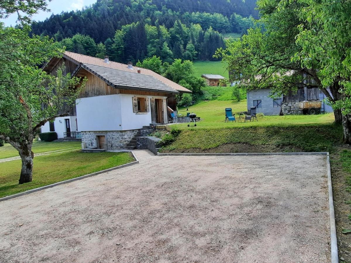 Hostal Le Petit Caboin Seytroux Exterior foto